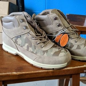 Size 13 lugz insulated boots